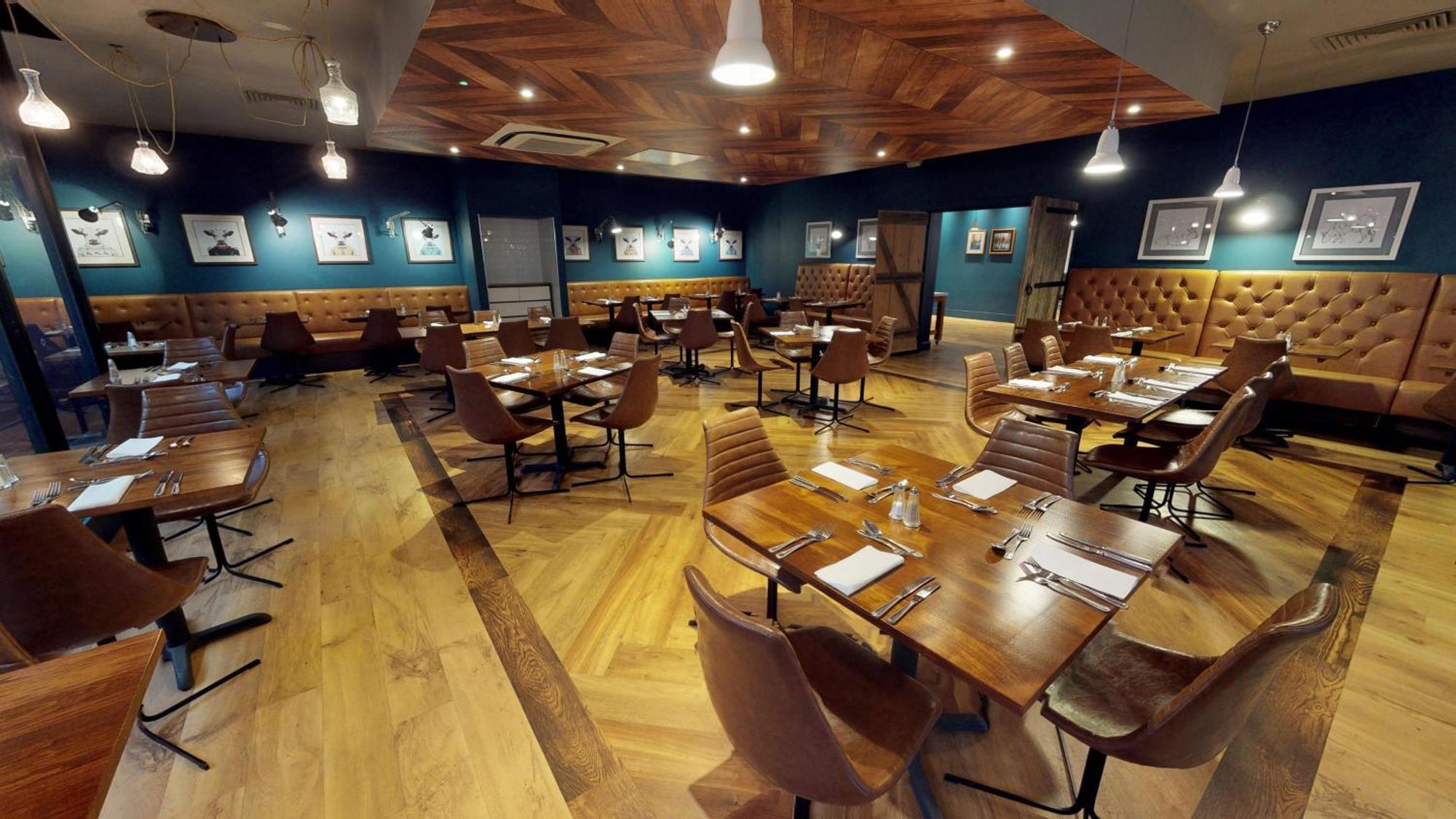 홀리데이 인 렁컨 M56 정션 12 호텔 외부 사진